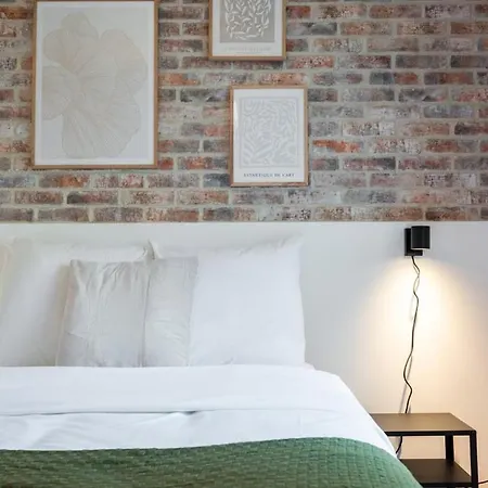 Unique In The Old ! *