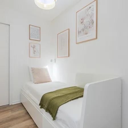 Unique In The Old ! Apartment